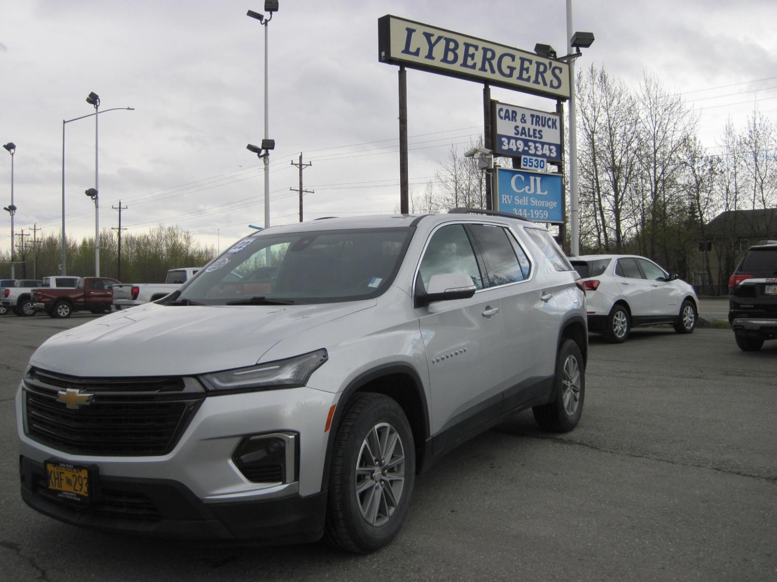 2022 silver /black Chevrolet Traverse LT AWD (1GNEVHKW0NJ) , automatic transmission, located at 9530 Old Seward Highway, Anchorage, AK, 99515, (907) 349-3343, 61.134140, -149.865570 - Nice Chevrolet Traverse LT AWD, Leather seat, 4 bucket seats, come take a test drive. - Photo #1